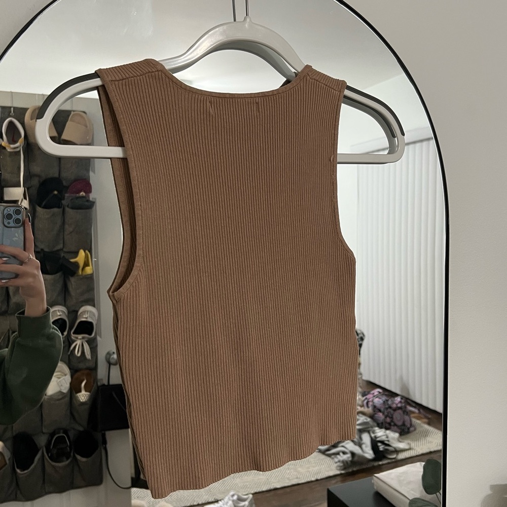 Tan Ribbed Crop Top Size Small - Picture 3 of 3